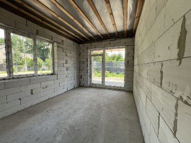 Енергоефективний будинок 105м² у затишному КМ: свій двір, безпека, газ