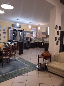 Продаємо дім на Лідерсовському Бульваріі, 2 хвилини і ви на пляжі