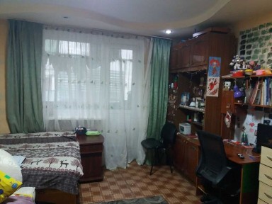 ПРОДАЮ 3кім. Кв. 80м2 ЦЕНТР/Ринок. Окремі кімнати. Цегла Є балкон. М/п