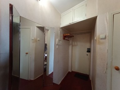2-кімнатна квартира, біля центру зайнятості