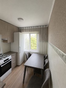 Продаж трикімнатної квартири біля ТРЦ Глобал