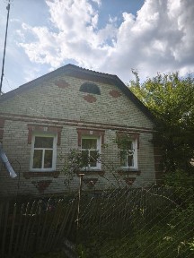 Продаж будинку. В передмісті.
