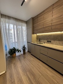 Центральний парк! Новий ремонт, велика квартира 46м2, газ