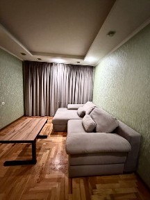 Посуточно 3 комн. кв Хортицкий район (Бабурка) без отключений света!
