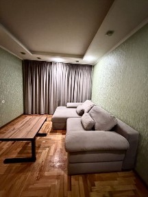 Посуточно 3 комн. кв Хортицкий район (Бабурка) без отключений света!