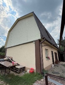 Продається будинок в центрі міста