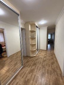 Продажа 4-комнатной квартиры на Красном Камне с видом на Днепр!
