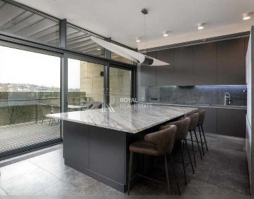 Оренда 3-кімнатної квартири 190 м2 з терасою 4 поверх <a href='/newbuilding/733/view/zk-pechersk-hills-residence'>Pechersk Hills Residence</a> вид на Батьківщину-Мати