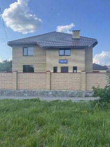 Дом 7-ком., р-н Центр 260 м²+ банный комплекс с гаражом (160м²)
