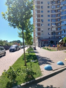 3 кімнатна квартира 74 метрів з гарним видом на приватний сектор