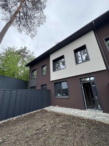 Ірпінь Таунхаус Газ Центр комунікаціїї Власний передній двір