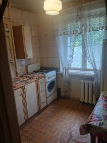 Продам квартиру по вулиці Соборності.
