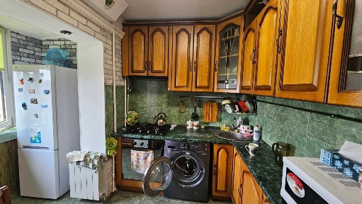 Киев, Днепровская наб., 9А