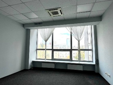 Автономний 5ий поверх. 289м². ЦЕНТР. Опалення Є. ОЦ. Метро поряд