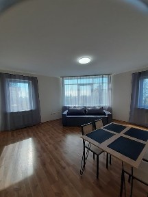 Продається двокімнатна на Дегтярівській 25а