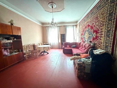 квартира в центрі Стрия (майдан ринок)