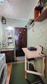 Продам однокімнатну гостинку з власним санвузлом на Салтівці