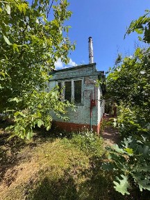 Продаж будинку з приватизованою земельною ділянкою