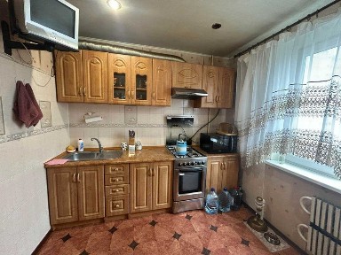 Продаж гарної трьохкімнатної квартири в Довгинцівському районі