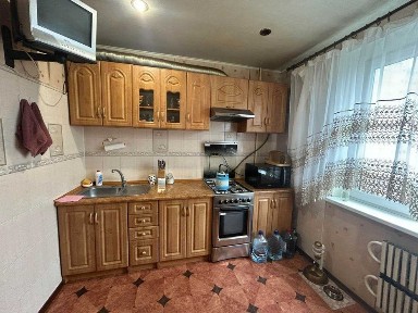 Продаж гарної трьохкімнатної квартири в Довгинцівському районі