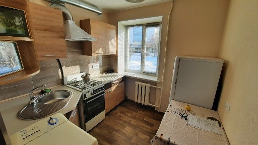 Днепр, Александра Поля просп., 96