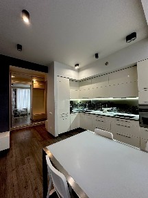 Аренда 3-комнатной квартиры 90 м², Нарымская ул.