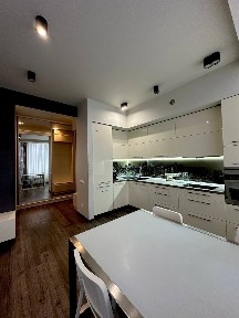 Оренда 3-кімнатної квартири 90 м², Наримська вул.