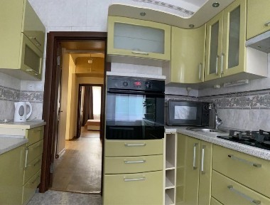 Дніпро, Дмитрія Яворницького просп., 75
