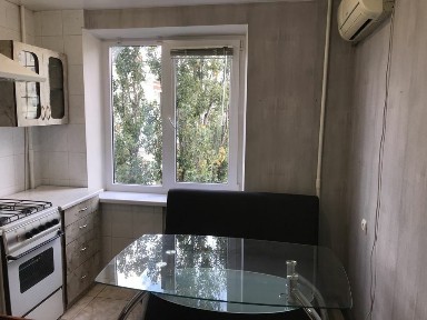 Дніпро, Александра Поля просп., 44