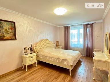 Довготривала оренда 3к квартири на пл. Ринок 1 • ID 34331838