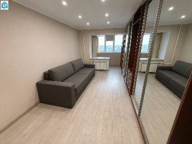 Продажа 1-комнатной квартиры 44 м², Рабочая ул., 160