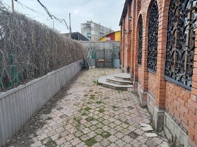 Сдам ОСЗ 120 м2 Байрона Класс под клинику магазин кафе, производство склад