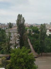 Сдается в 10 минутах пешком метро Дарница 3 квартира в теплом кирпичном доме. Газ