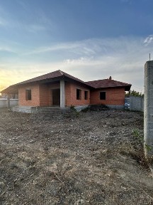 Недобудова м. Виноградів вул. Закарпатська 93,95