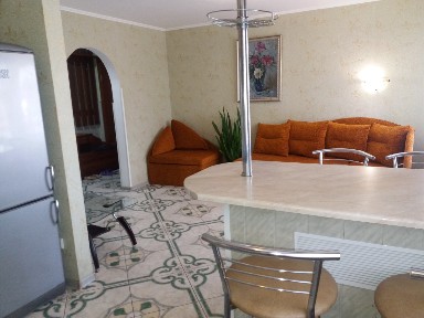 Студия посуточно 55 м², 8-го Марта ул., 105