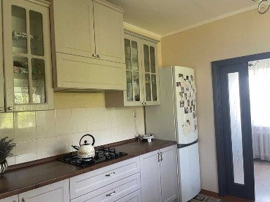 Продаж сучасного-будинку с. Левків (центр)
