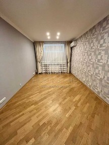 Продаж 3кім. квартири, ЦЕНТР, вул. Паторжинського, метро Золоті Ворота