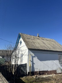 Продається одноповерховий житловий будинок в селі Кожухівка. 25000$