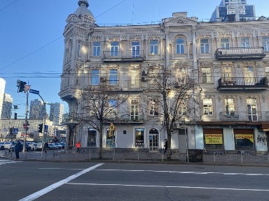 Без% Центр. Жилянська, 5/60. В. Васильківська. М. Олімпійська. 374м2