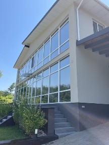 Продам дом у озера с. Гатне
