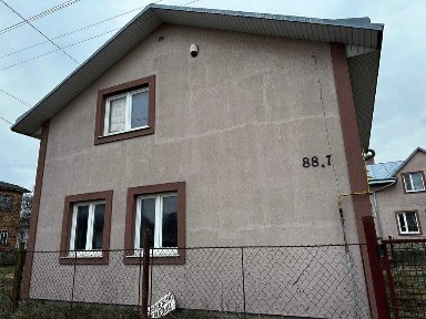 Продаж 2-поверхового будинку з частковим ремонтом | м. Дрогобич