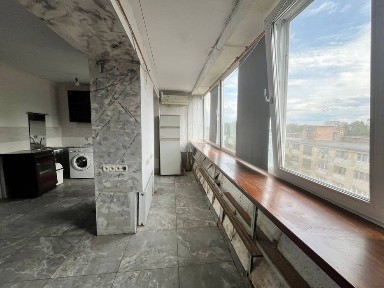 Продам 1 комнатную квартиру на Янгеля 12. Кирпичный дом.