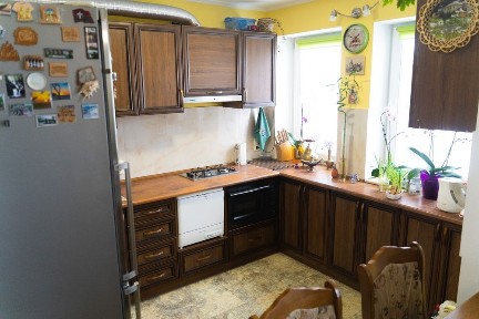 Продаж будинку у с. Підгороднє.
