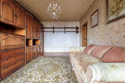 Київ, Оноре де Бальзака вул., 77