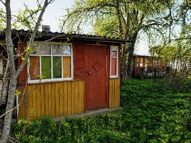 • Продам дачу, поруч ліс!