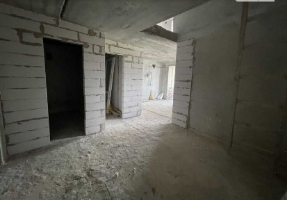 3-к. дворівнева квартира 126 м2 з і/о та балконами за вул. Галицька