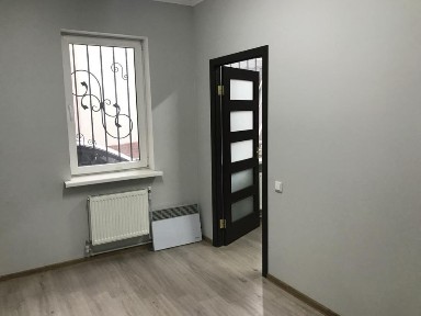 Двокімнатний офіс з окремим входом, Проскурівська