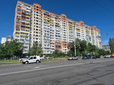 Продажа 3-х кім квартири вул. Рональда Рейгана, 9