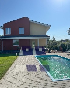 Продаж будинку 230м2 з басейном