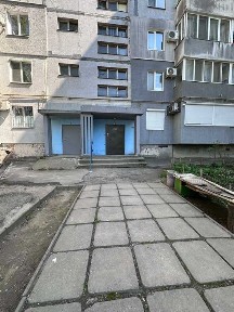 Продаж комерційного приміщення, вул. В. Сергієнка